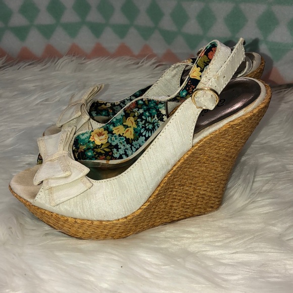 Qupid Shoes Wedges Size 5 Poshmark